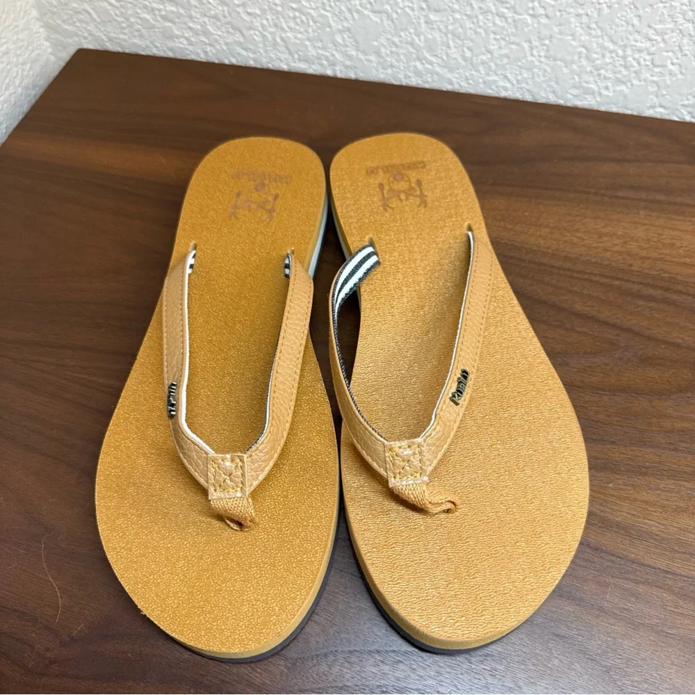 New KuaiLu Women's Flip Flops Sandals Tan Brown Foam Thong Sz 8.5 Yoga Beach